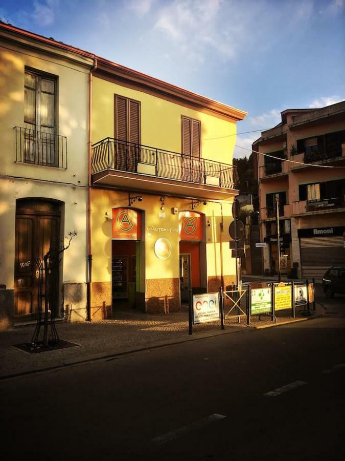 The Hive Stefy'S Apartment Iglesias Exterior foto